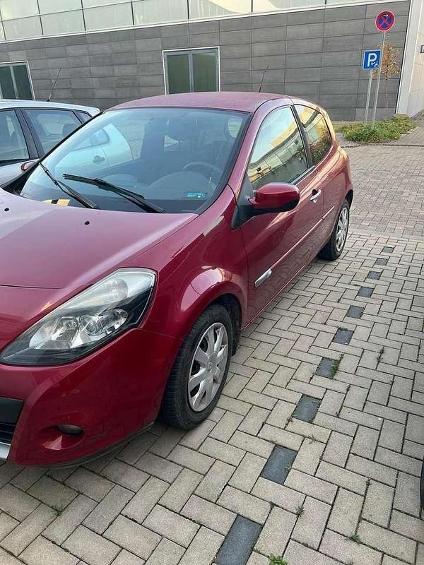 Gebraucht Renault Clio II Dynamique 75 PS (55 kW) 2009 Limousine