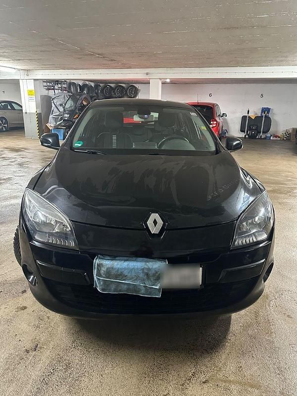 Gebraucht Renault Mégane GrandTour Expression 90 PS (66 kW) 2012 Schwarz Kombi