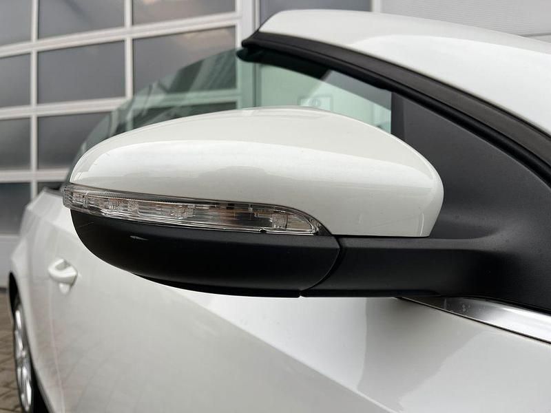 Gebraucht VW Golf Cabriolet Life 140 PS (102 kW) 2014 Weiß Cabrio