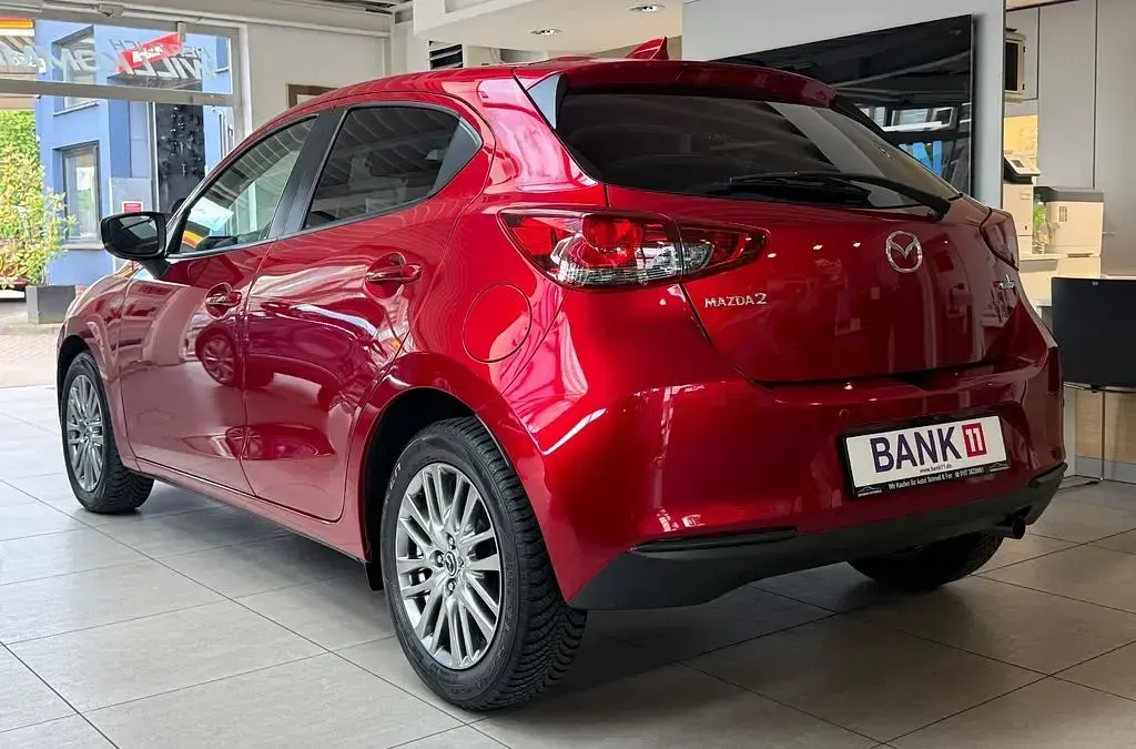 Gebraucht Mazda 2 Kizoku 90 PS (66 kW) 2021 Rot Limousine