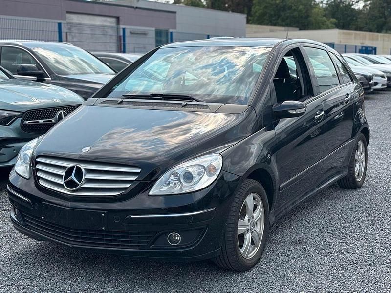 Schwarz Gebraucht 2006 Mercedes B170 Van / Kleinbus | 2.490 € (Fairer Preis) - Bild 1/4