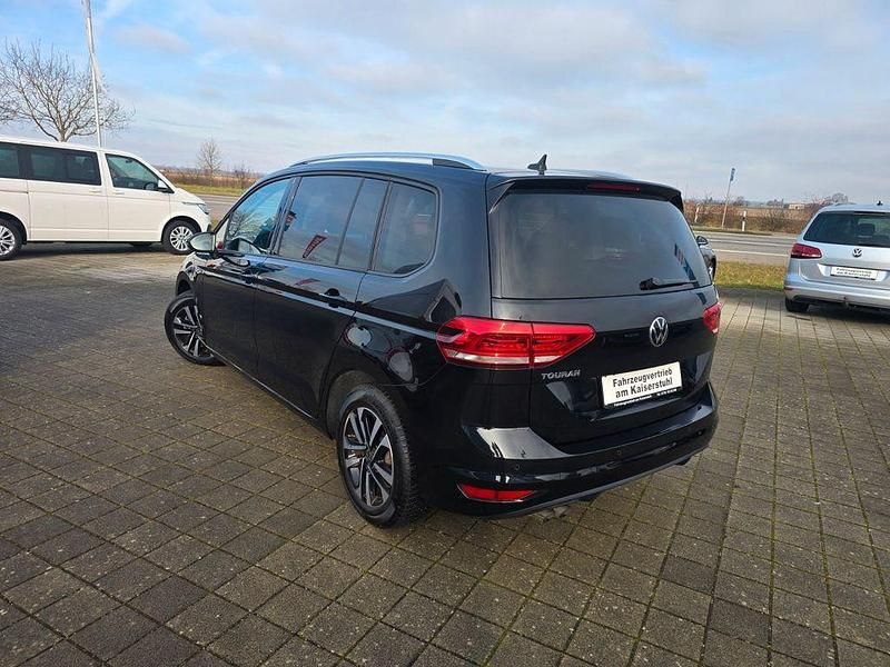 Gebraucht VW Touran United 150 PS (110 kW) 2021 Schwarz Van / Kleinbus