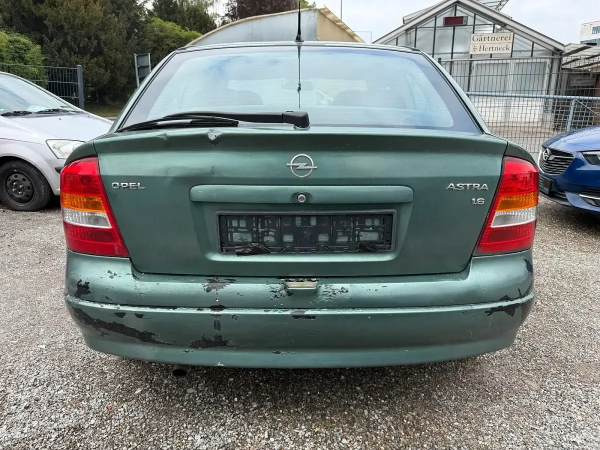 Gebraucht Opel Astra 75 PS (55 kW) 1999 Rot Kleinwagen