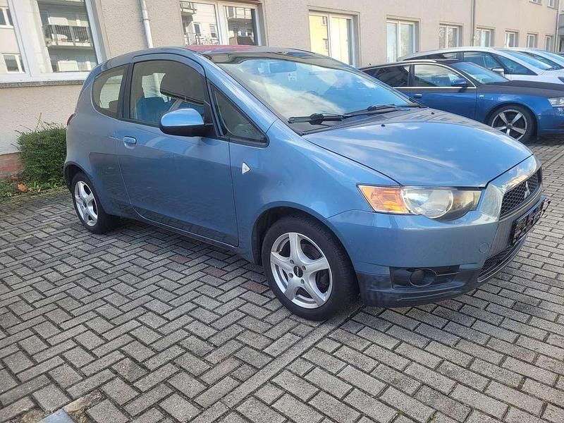 Gebraucht Mitsubishi Colt Invite 75 PS (55 kW) 2010 Blau Limousine