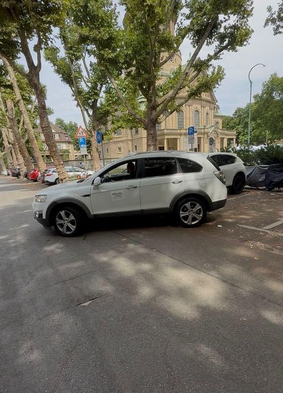 Weiß Gebraucht 2012 Chevrolet Captiva LT SUV | 5.800 € (Fairer Preis) - Bild 1/4