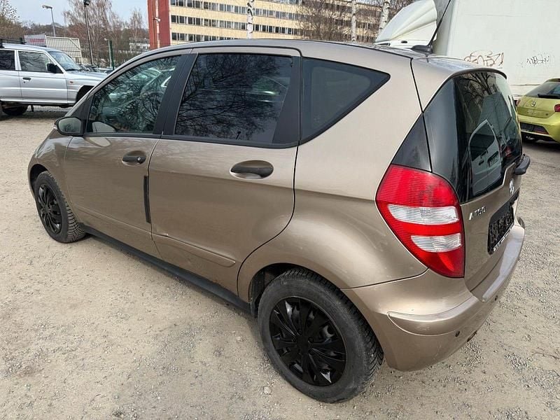 Gebraucht Mercedes A160 82 PS (60 kW) 2006 Gold Kleinwagen