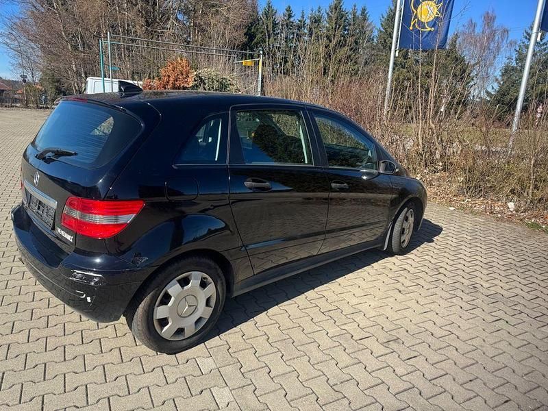 Gebraucht Mercedes B180 109 PS (80 kW) 2005 Schwarz Van / Kleinbus