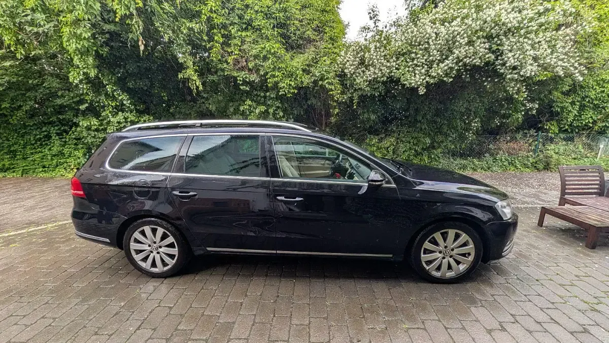 Gebraucht VW Passat Highline 170 PS (125 kW) 2012 Schwarz Kombi