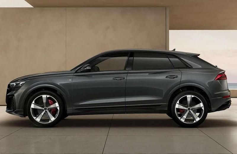 Daytonagrau perleffekt Neu 2025 Audi Q8 S-Line SUV | 83.682 € - Bild 1/4