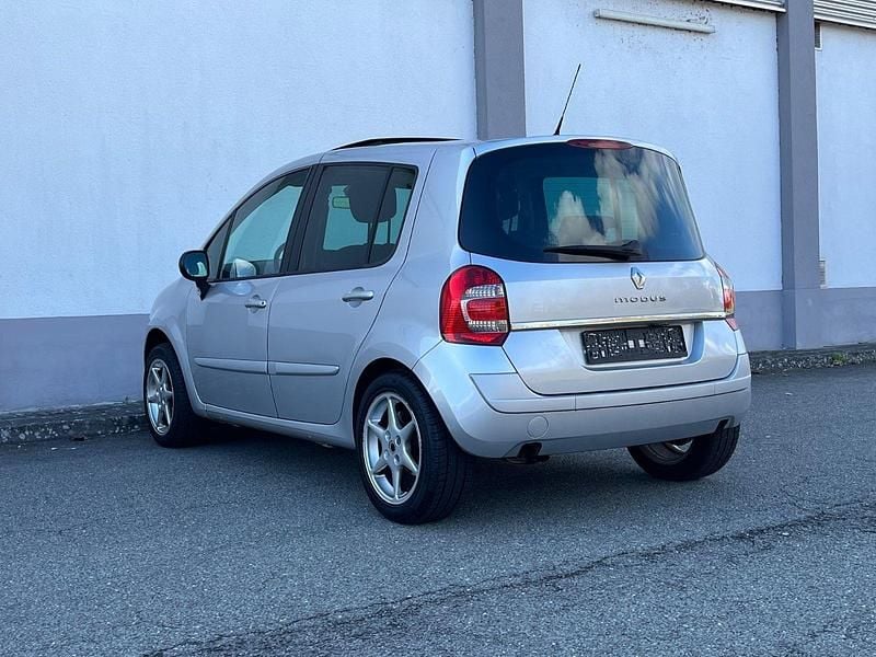 Gebraucht Renault Modus Dynamique 75 PS (55 kW) 2011 Silber Van / Kleinbus