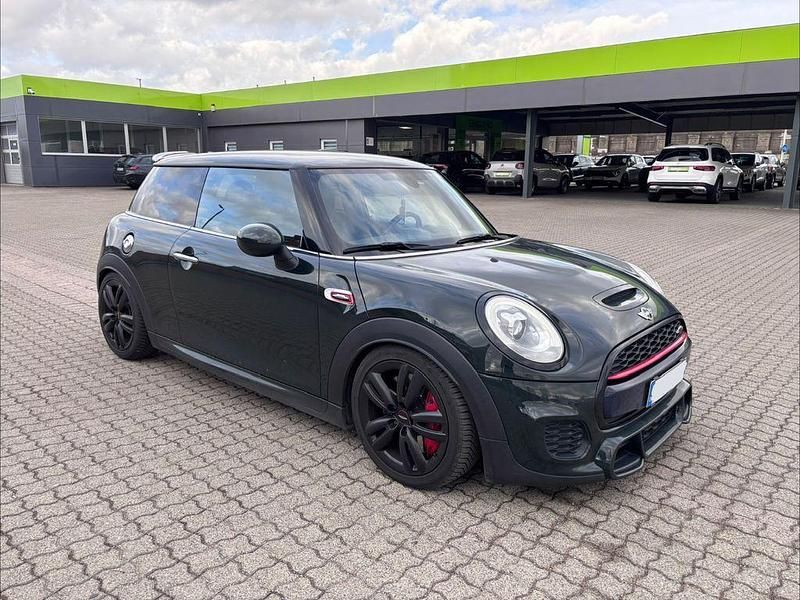 Gebraucht Mini John Cooper Works 231 PS (169 kW) 2017 Grün Kleinwagen