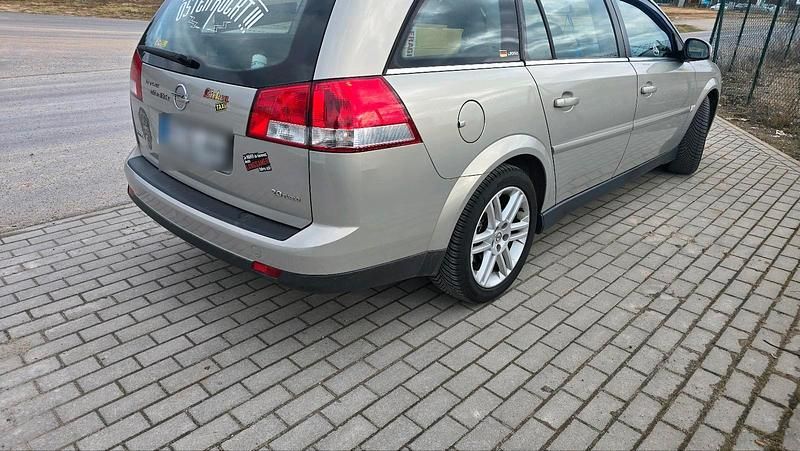 Gebraucht Opel Vectra 175 PS (128 kW) 2006 Silber Kombi