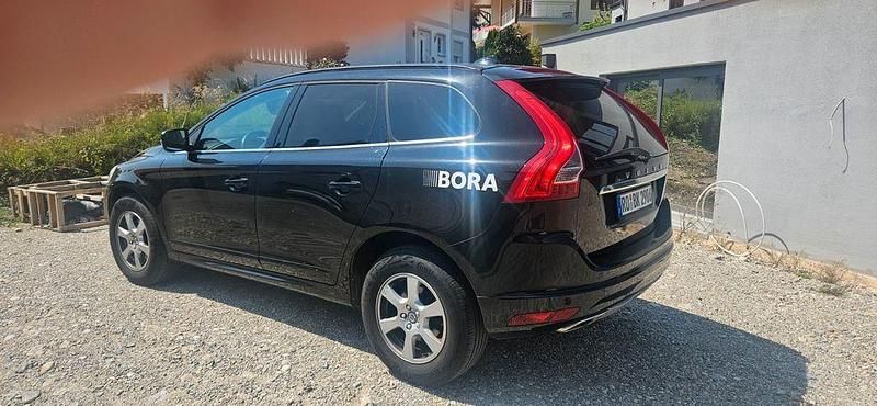 Schwarz Gebraucht 2016 Volvo XC60 Momentum SUV | 12.000 € (Guter Preis) - Bild 1/4