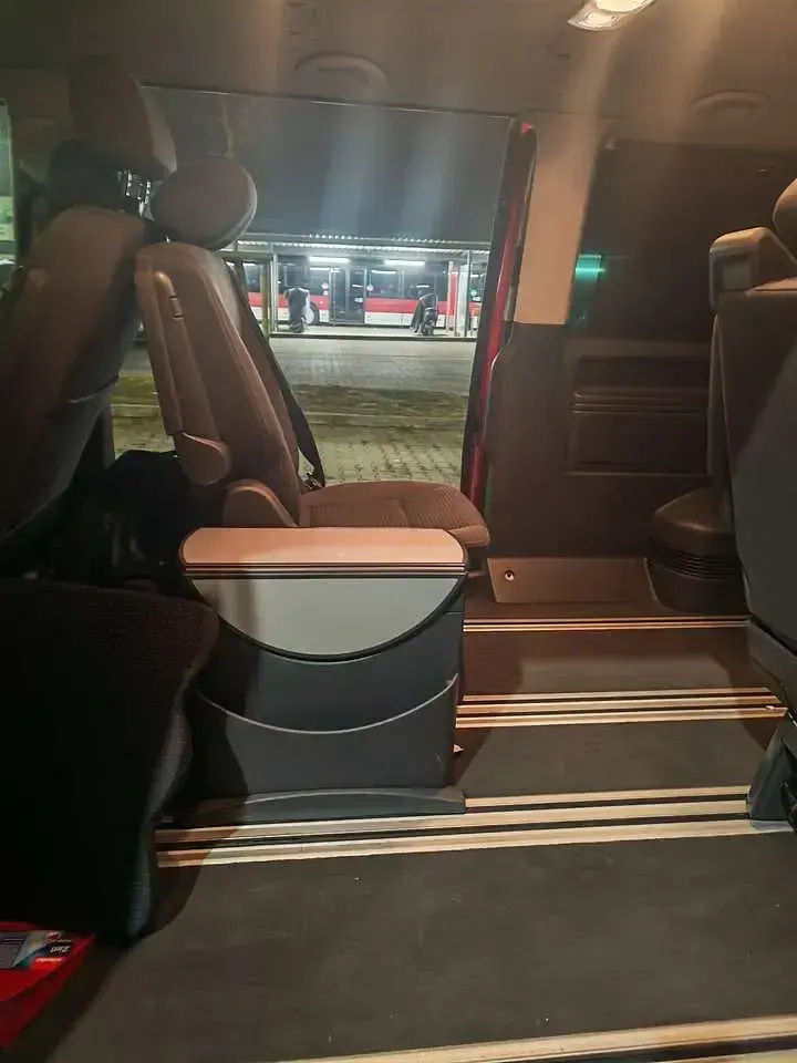 Gebraucht VW Multivan Comfortline 179 PS (131 kW) 2010 Van / Kleinbus