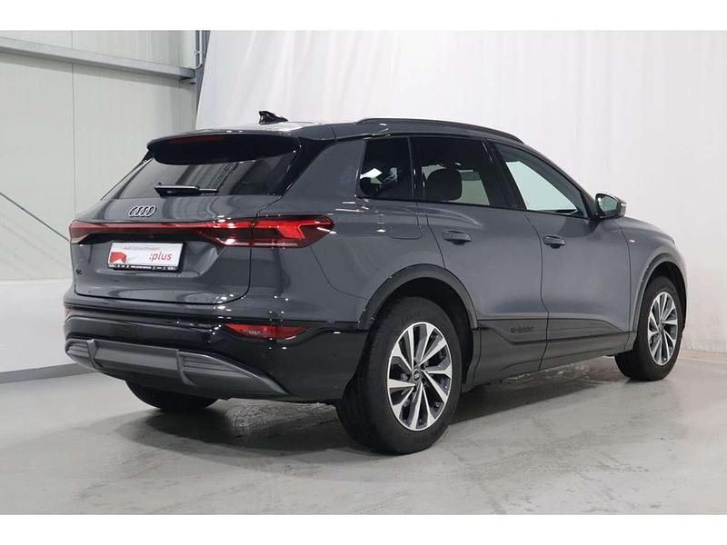 Gebraucht Audi Q6 e-tron S-Line 185 kW (252 PS) 2025 Grau SUV