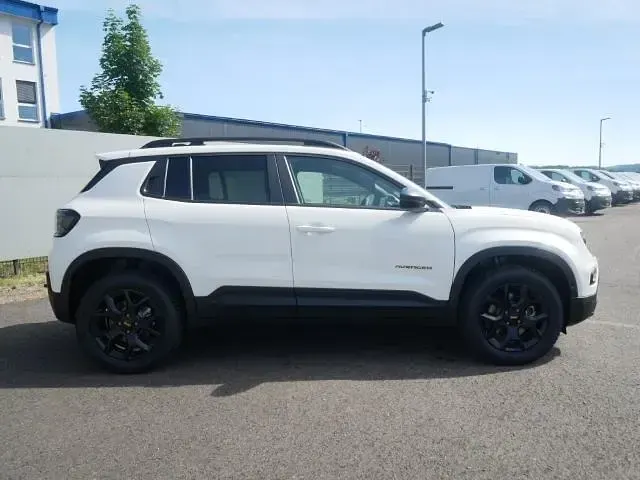 Neu Jeep Avenger North 145 PS (106 kW) 2026 Snow white (weiss) SUV