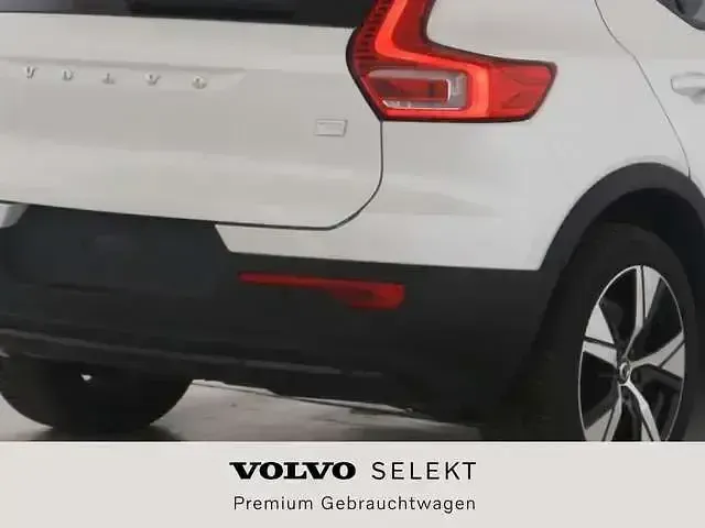Gebraucht Volvo XC40 Plus 300 kW (408 PS) 2021 Crystal white pearl SUV