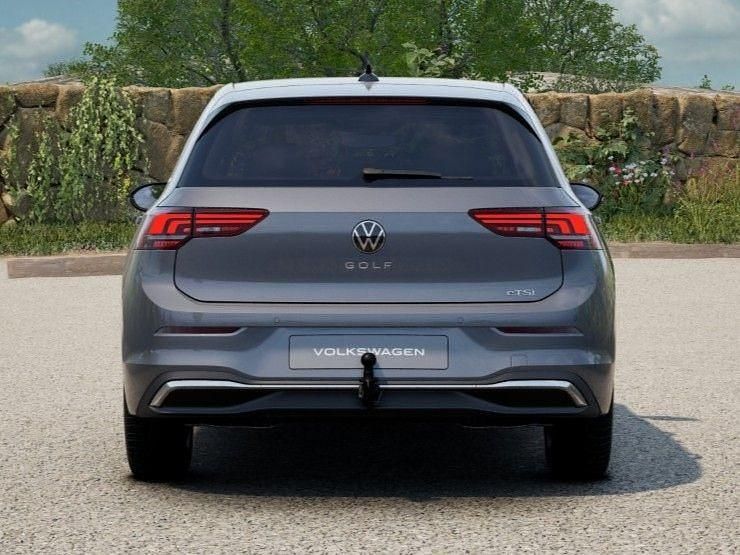 Neu VW Golf VIII 150 PS (110 kW) 2026 Grau Limousine