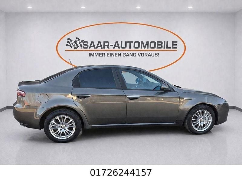 Gebraucht Alfa Romeo 159 136 PS (100 kW) 2011 Grau Limousine
