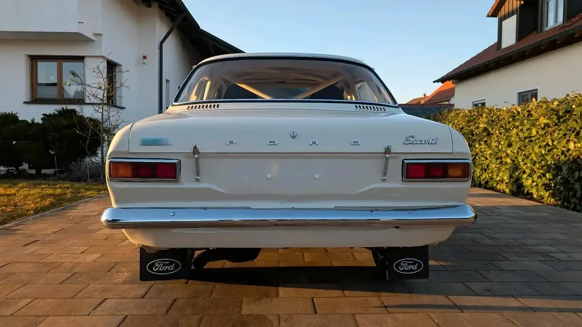 Gebraucht Ford Escort 110 PS (80 kW) 1969 Weiß Kleinwagen