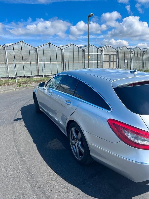 Gebraucht Mercedes CLS350 265 PS (194 kW) 2013 Silber Coupé