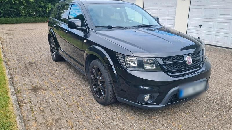 Gebraucht Fiat Freemont 170 PS (125 kW) 2014 Schwarz SUV