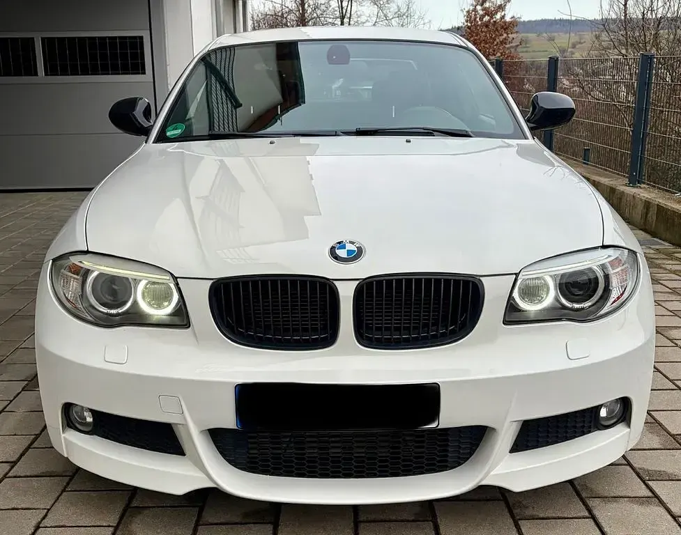 Usata BMW 120 Performance 177 CV (130 kW) 2012 Bianco Utilitaria