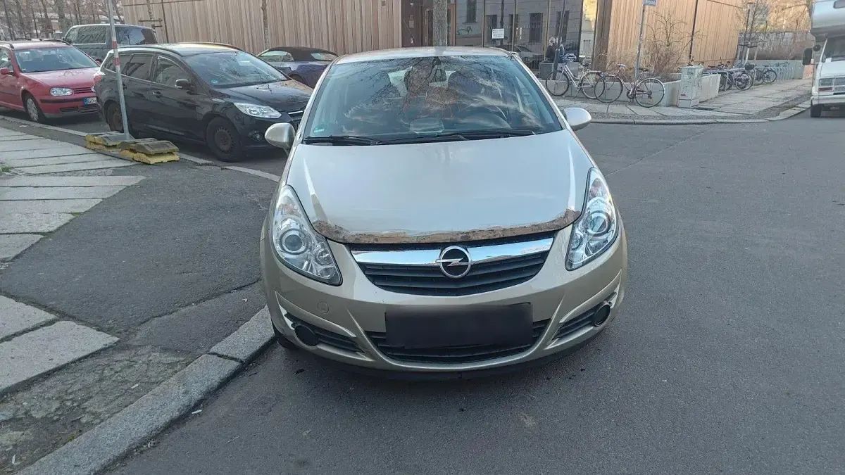 Usata Opel Corsa 80 CV (58 kW) 2009 Beige Utilitaria