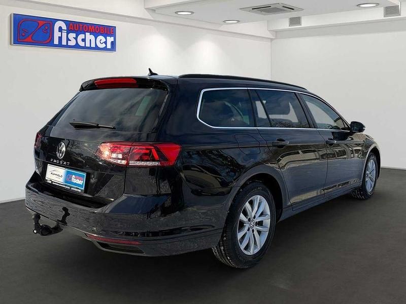 Gebraucht VW Passat Business 150 PS (110 kW) 2022 Deep black perleffekt c9x Kombi