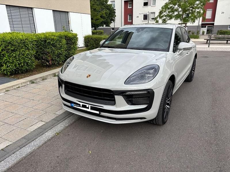 Grau Gebraucht 2023 Porsche Macan S Sport SUV | 70.600 € (Superpreis) - Bild 1/4