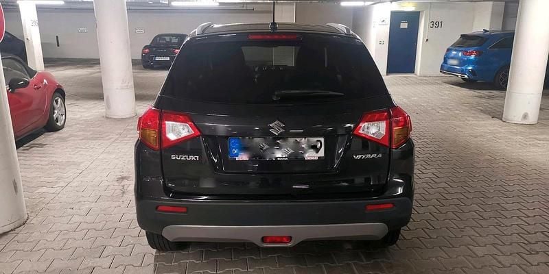 Gebraucht Suzuki Vitara 120 PS (88 kW) 2017 Schwarz SUV