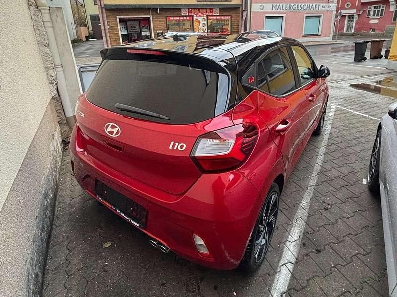Neu Hyundai i10 N Line 90 PS (66 kW) 2025 Dragon red metallic Kleinwagen