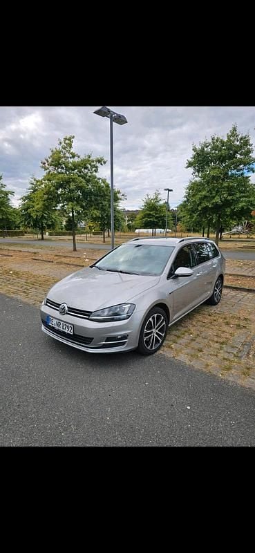 Grau Gebraucht 2016 VW Golf VII Kombi | 8.500 € (Superpreis) - Bild 1/4