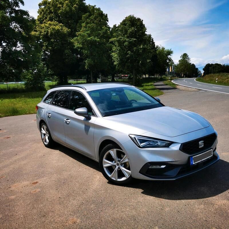 Grau Gebraucht 2022 Seat Leon FR Kombi | 18.000 € (Superpreis) - Bild 1/4