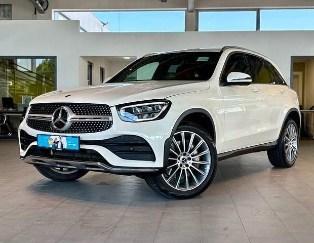 Weiß Gebraucht 2022 Mercedes GLC300 AMG line SUV | 42.995 € (Guter Preis) - Bild 1/4