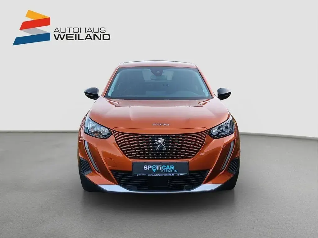 Gebraucht Peugeot e-2008 Active 100 kW (136 PS) 2022 Orange SUV