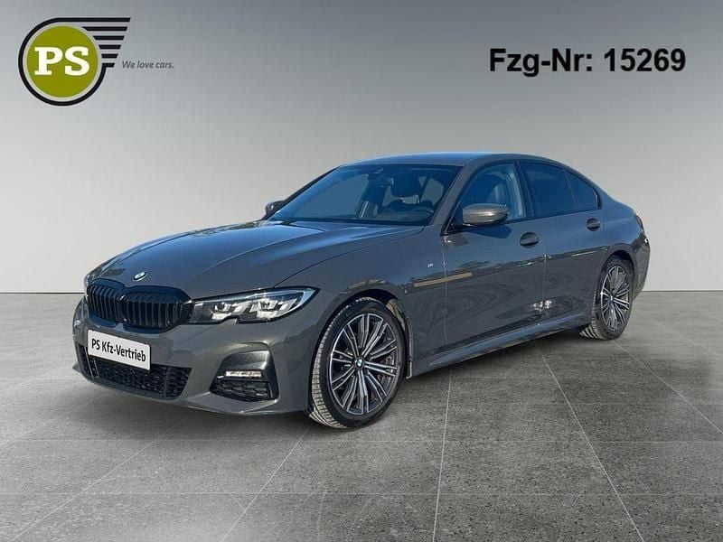 Grau Gebraucht 2020 BMW 318 M Sport Limousine | 21.980 € (Teuer) - Bild 1/4