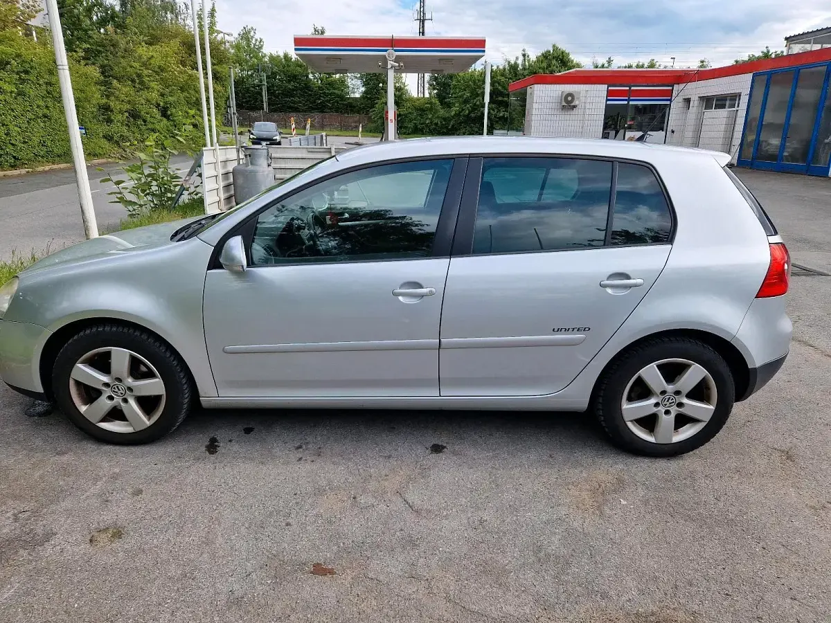 Gebraucht VW Golf V 80 PS (58 kW) 2008 Silber Kleinwagen