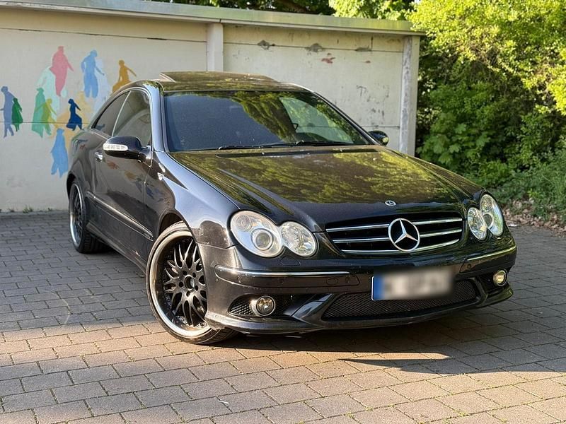 Schwarz Gebraucht 2006 Mercedes CLK320 Coupé | 5.900 € (Fairer Preis) - Bild 1/4