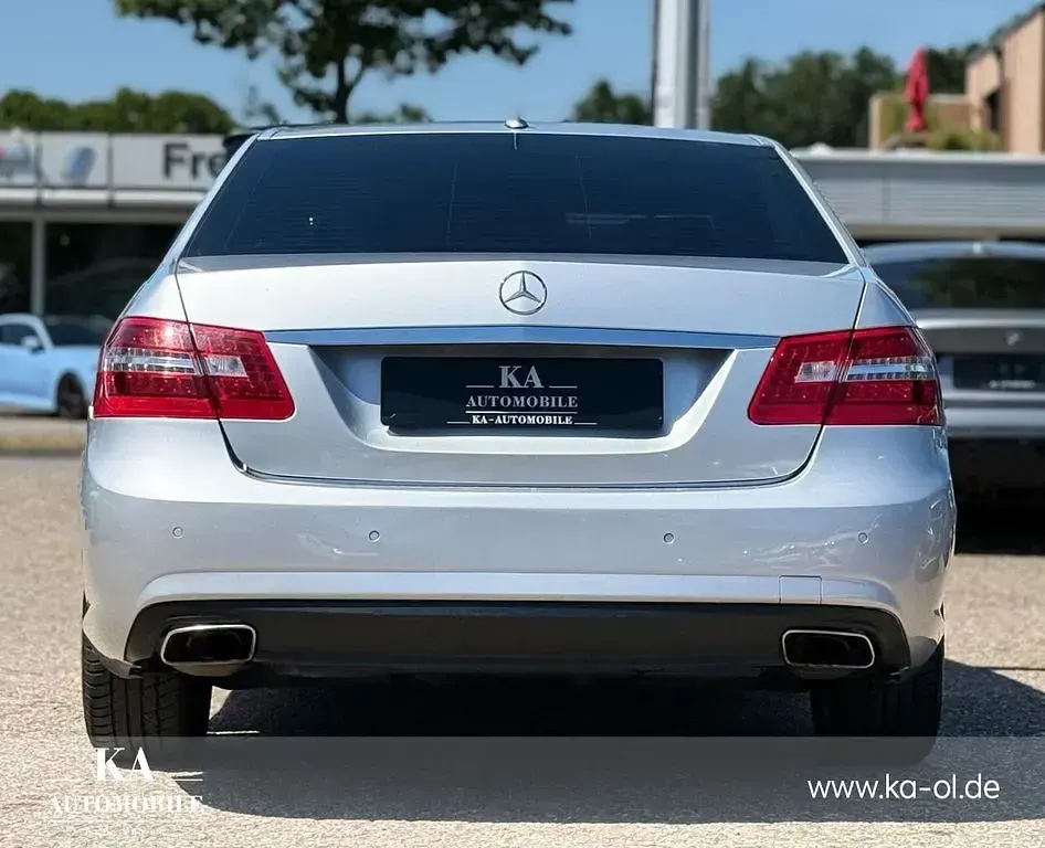 Gebraucht Mercedes E350 Avantgarde 231 PS (169 kW) 2010 Silber Limousine