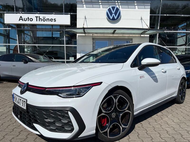 Weiß Gebraucht 2024 VW Golf VIII GTI Limousine | 39.490 € (Fairer Preis) - Bild 1/4
