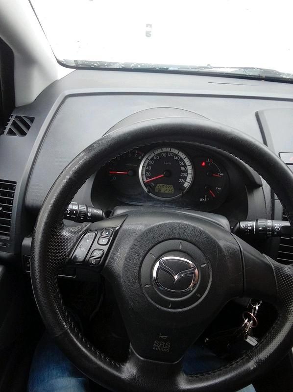 Gebraucht Mazda 5 145 PS (106 kW) 2007 Silber Van / Kleinbus