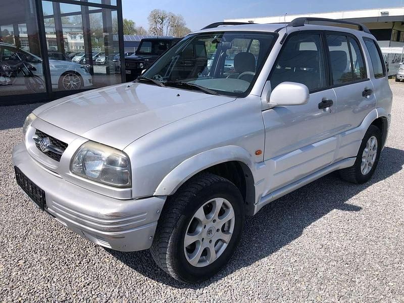 Silber Gebraucht 2000 Suzuki Grand Vitara SUV | 3.150 € (Fairer Preis) - Bild 1/4