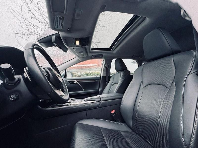 Gebraucht Lexus RX450h 313 PS (230 kW) 2022 Weiß SUV