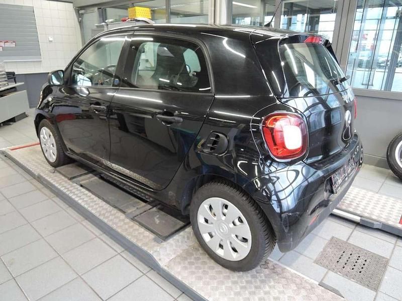 Gebraucht Smart ForFour Electric Drive 60 kW (82 PS) 2021 Schwarz Limousine