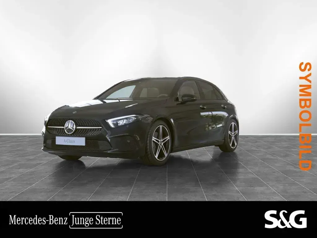 Gebraucht Mercedes A200 Progressive 163 PS (119 kW) 2022 Limousine