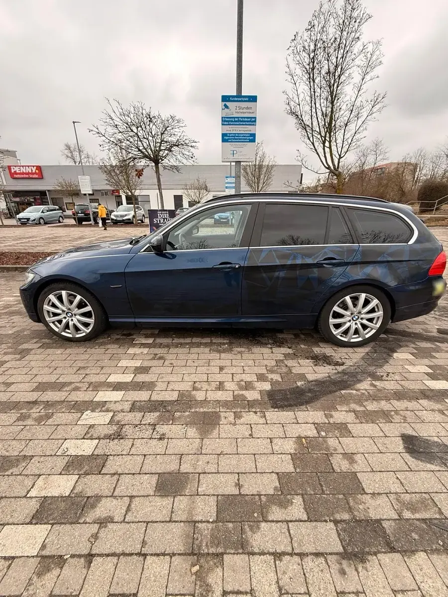 Second-hand BMW 320 184 CP (135 kW) 2011 Albastru Break