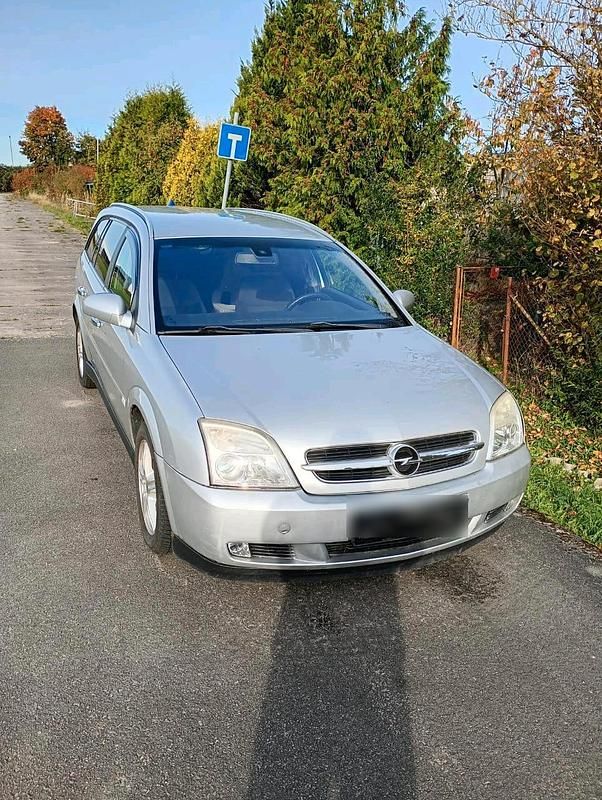 Grau Gebraucht 2004 Opel Vectra Kombi | 1.500 € (Fairer Preis) - Bild 1/4