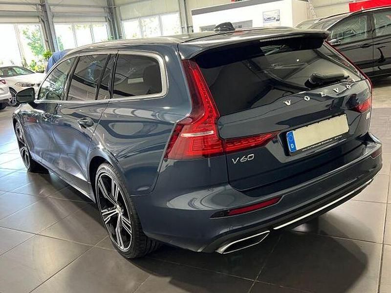Gebraucht Volvo V60 341 PS (250 kW) 2021 Blau Kombi