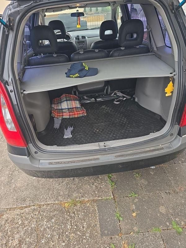 Schwarz Gebraucht 2000 Mazda Premacy Exclusive Van / Kleinbus | 1.500 € (Superpreis) - Bild 1/4